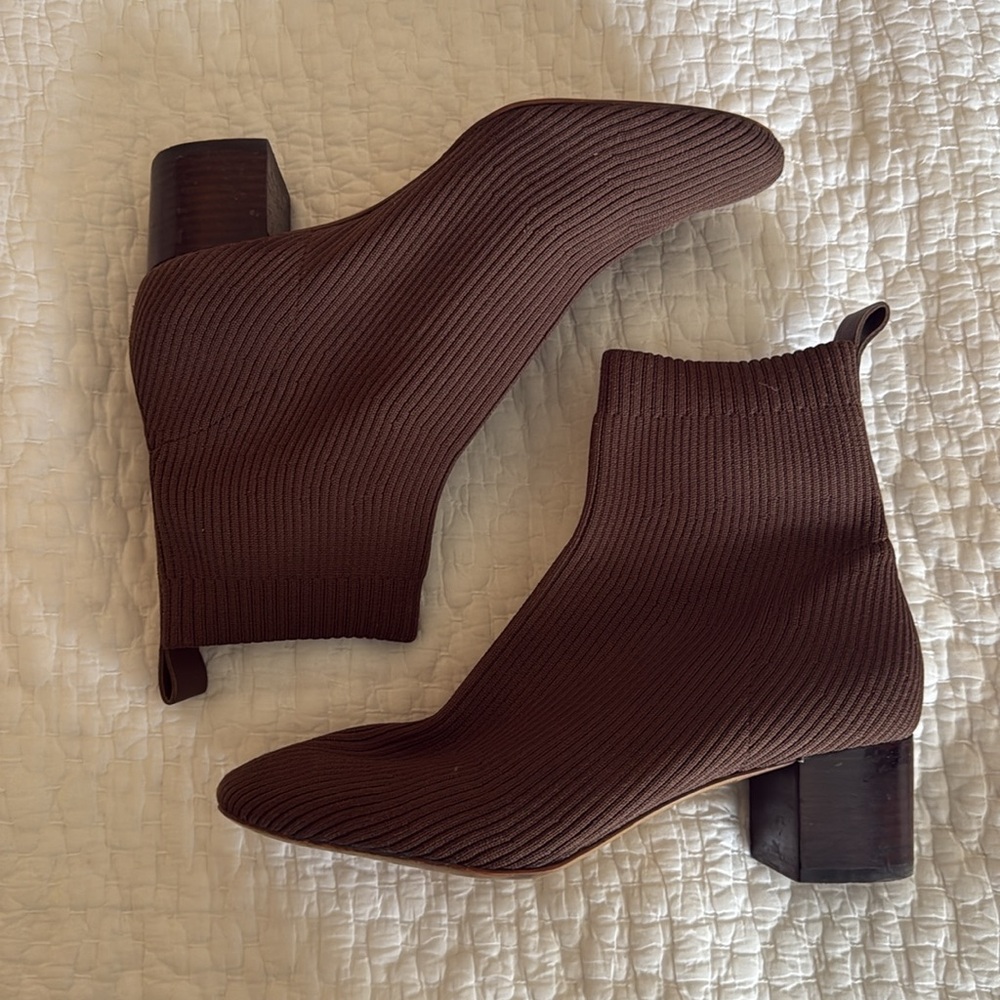 Everlane The Glove Booties Boots Brown Size 9